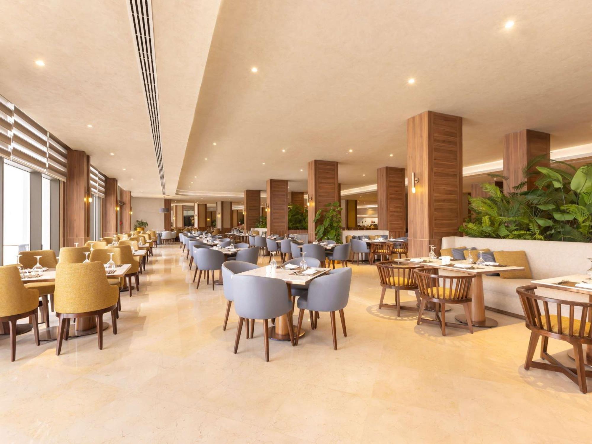 Resort Rixos Radamis Sheikh - Free Jennifer Lopez Concert Access July 4th & 2 Kids Free 5*