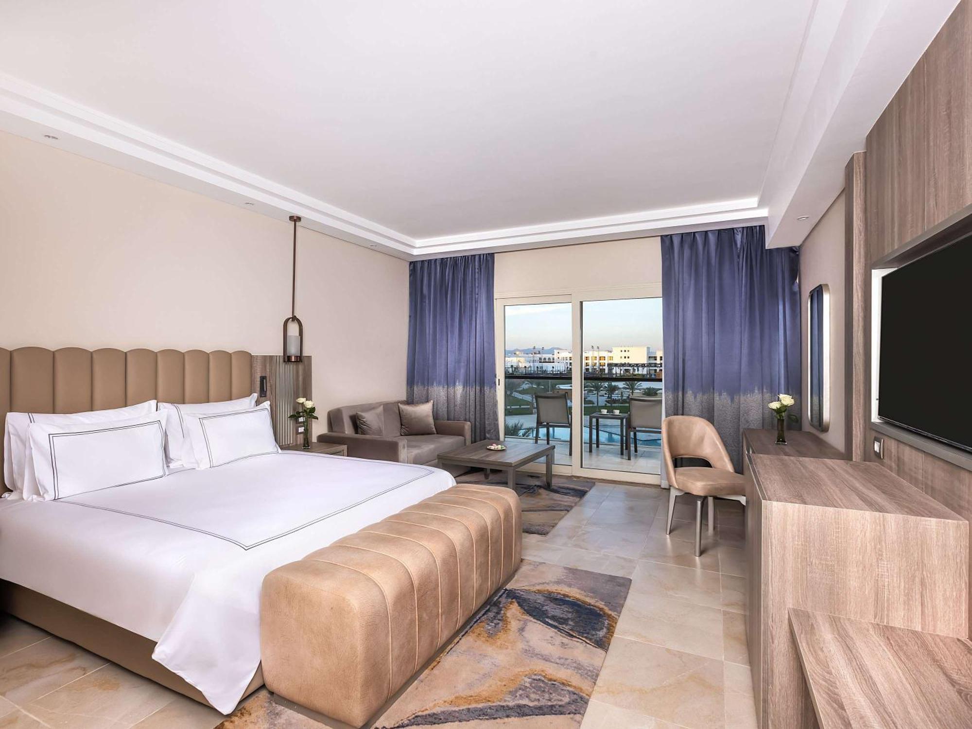 Rixos Radamis Sheikh - Free Jennifer Lopez Concert Access July 4th & 2 Kids Free Resort 5*