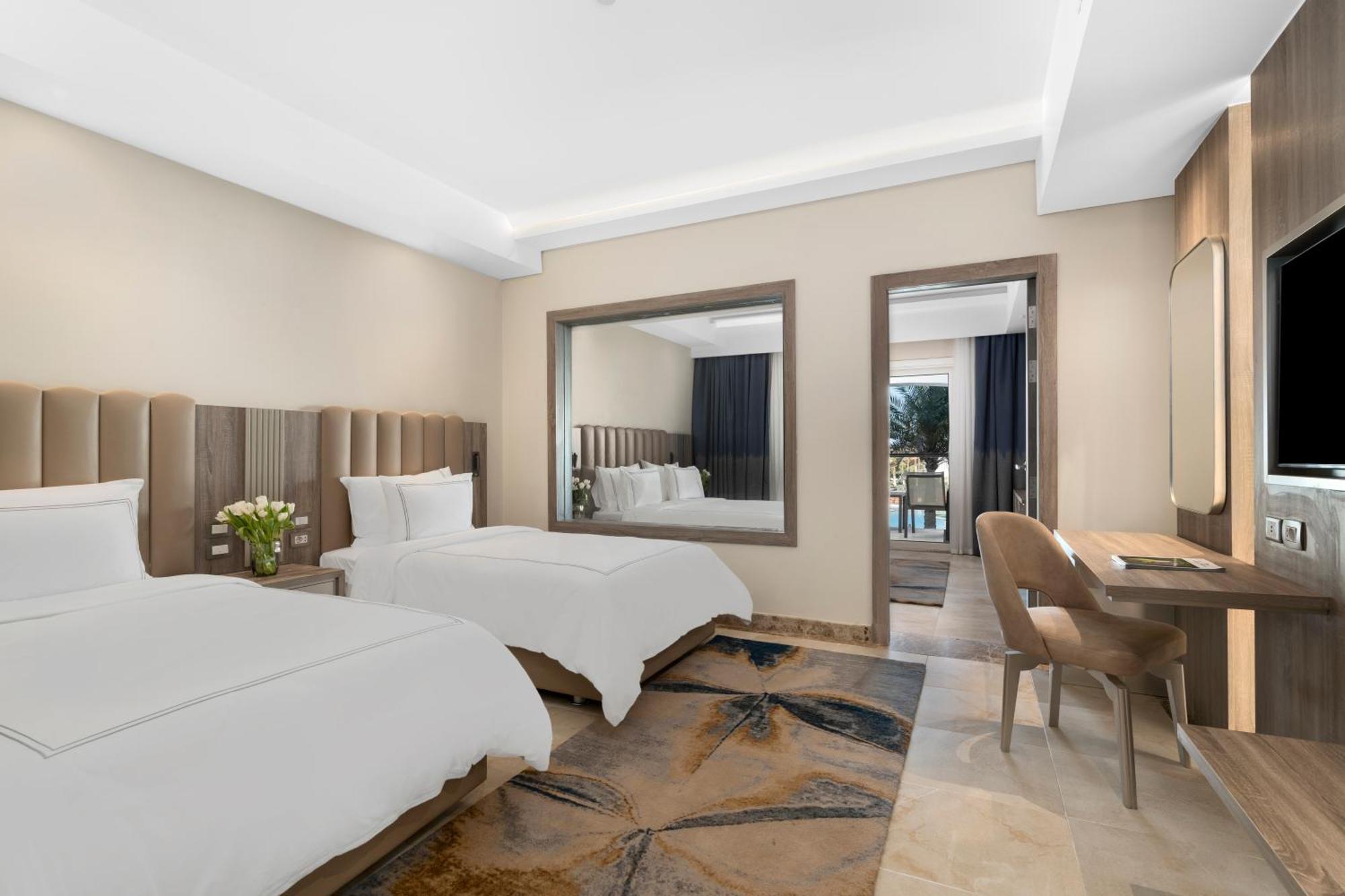 Rixos Radamis Sheikh - Free Jennifer Lopez Concert Access July 4th & 2 Kids Free